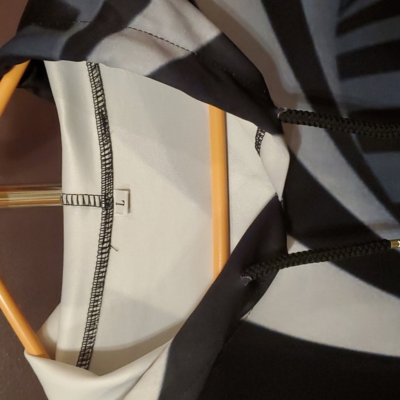 🌷Hooded long sleeve hooded shirt - Picture 2 of 3